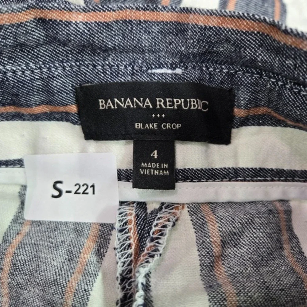 Banana Republic *please carefully
